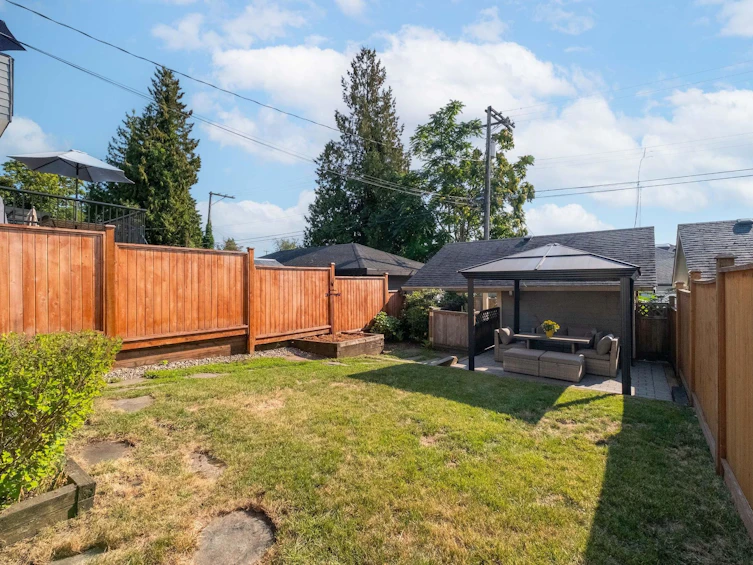 369 E 5th Street, North Vancouver, BC, V7L 1M1 - 38
