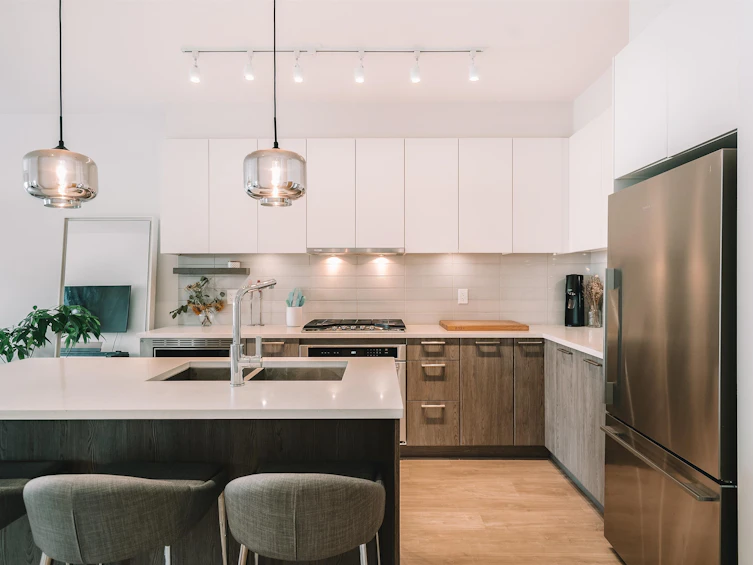 206-615 E 3rd Street, North Vancouver, BC, V7L 0G3 - 2