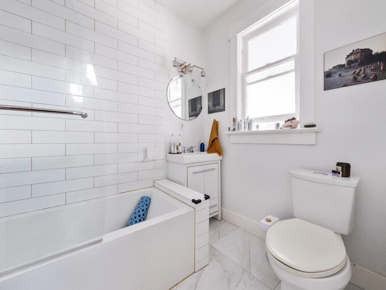 720 E 30th Avenue, Vancouver, BC, V5V 2V9 - 25