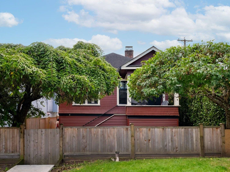 720 E 30th Avenue, Vancouver, BC, V5V 2V9 - 18