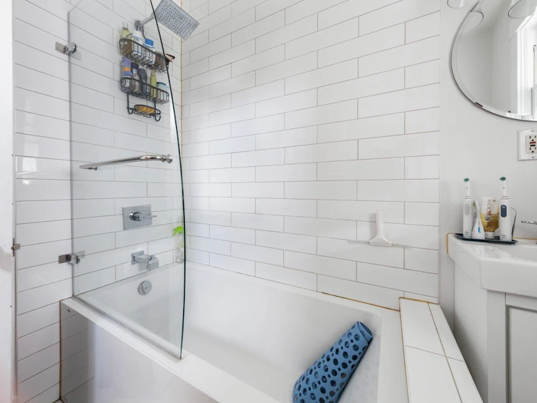 720 E 30th Avenue, Vancouver, BC, V5V 2V9 - 26