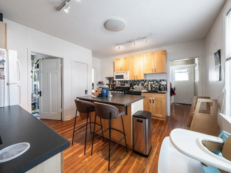 720 E 30th Avenue, Vancouver, BC, V5V 2V9 - 21