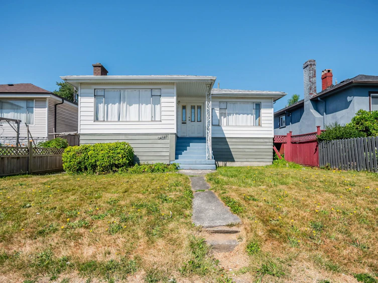 4587 Knight Street, Vancouver, BC, V5N 3M8 - 2