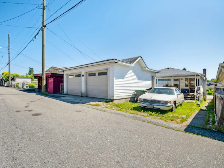 4587 Knight Street, Vancouver, BC, V5N 3M8 - 11