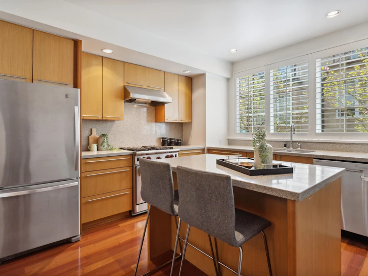 930 W 13th Avenue, Vancouver, BC, V5Z 1P3 - 8
