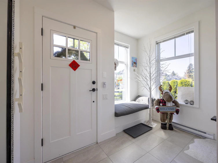 101-3517 Baycrest Avenue, Coquitlam, BC, V3B 0S3 - 2