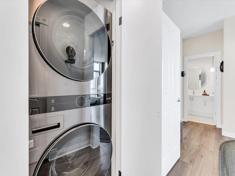 1601-160 E 13th Street, North Vancouver, BC, V7L 2L5 - 19