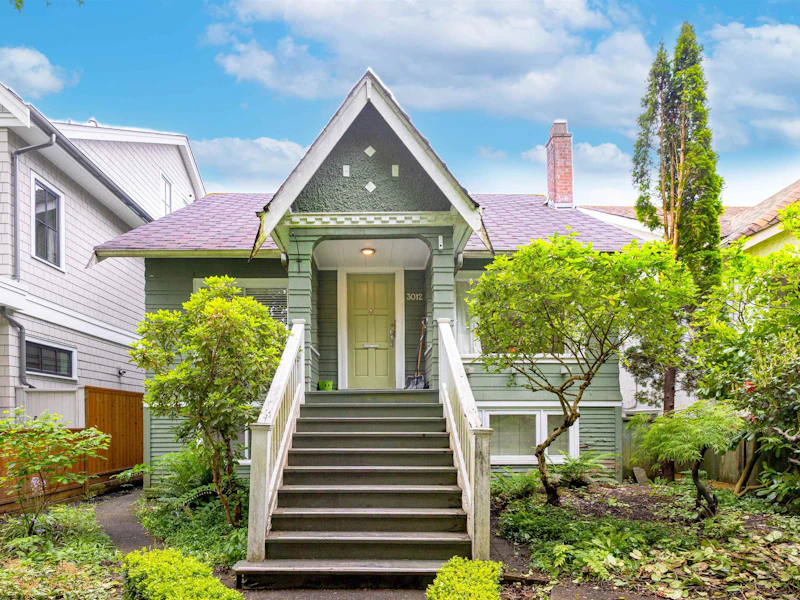 3012 W 14th Avenue, Vancouver BC V6K 2X8