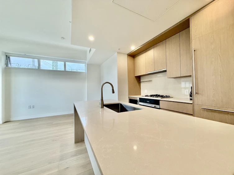 109-5212 Cambie Street, Vancouver, BC, V5Z 2Z7 - 4