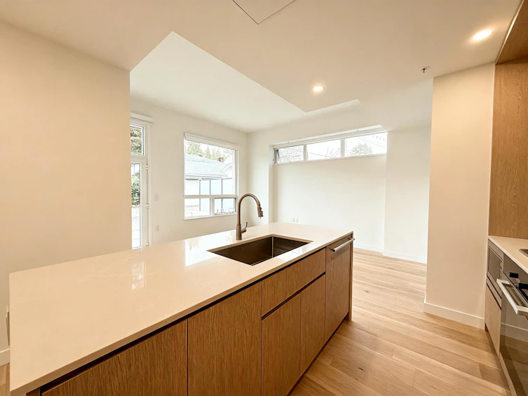 109-5212 Cambie Street, Vancouver, BC, V5Z 2Z7 - 5