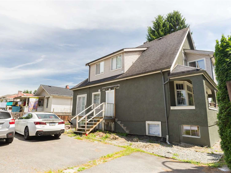 5195 Ruby Street, Vancouver, BC, V5R 4K4 - 18