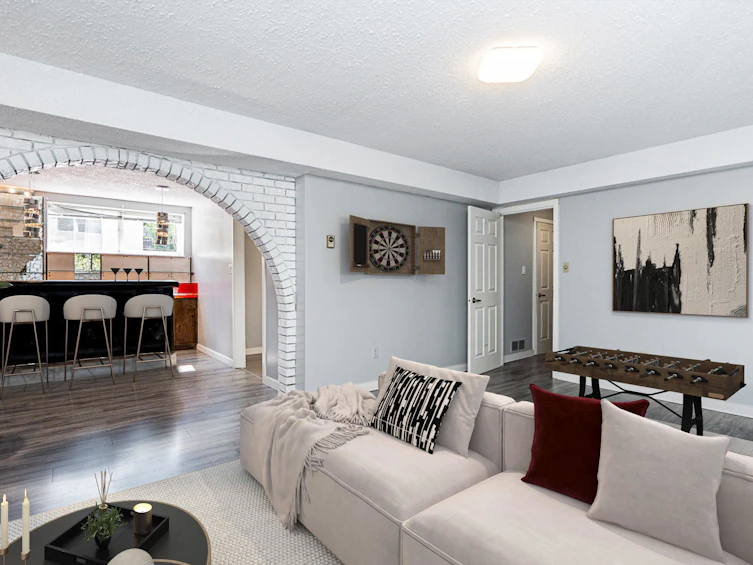 9152 Klenner Drive, Burnaby, BC, V3N 4E5 - 27