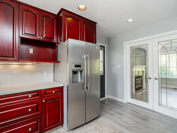 9152 Klenner Drive, Burnaby, BC, V3N 4E5 - 13