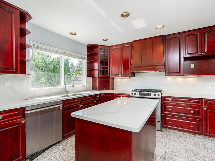 9152 Klenner Drive, Burnaby, BC, V3N 4E5 - 11