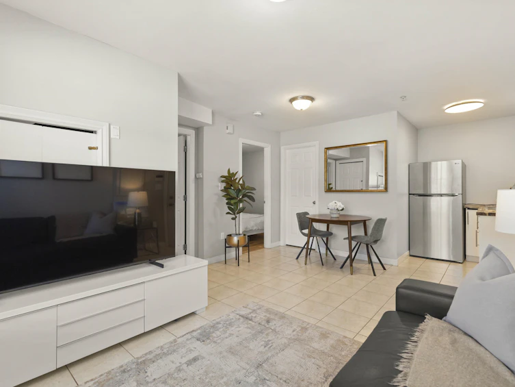 1336 E 16th Avenue, Vancouver, BC, V5T 4G8 - 25
