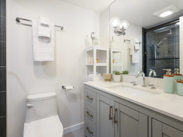 211-1420 E 8th Avenue, Vancouver, BC, V5N 1T4 - 14