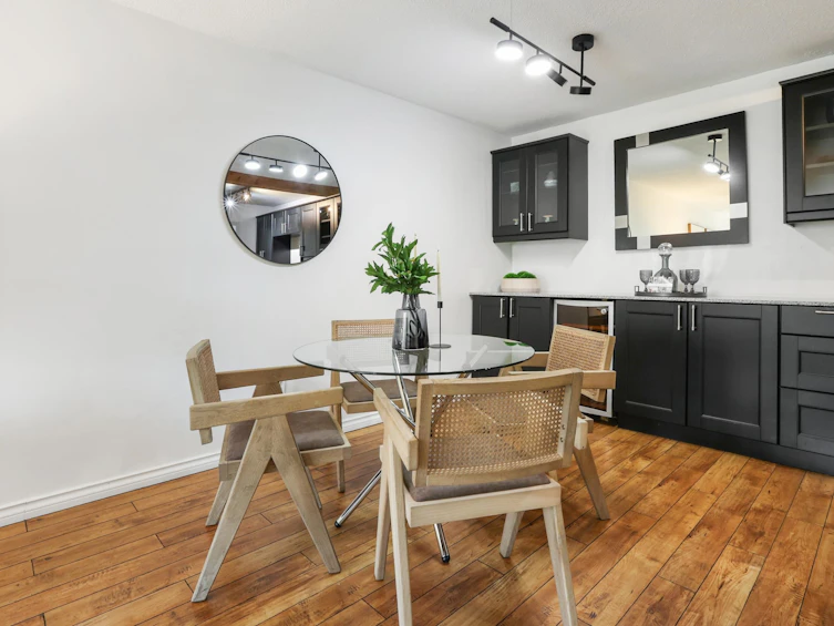 211-1420 E 8th Avenue, Vancouver, BC, V5N 1T4 - 8