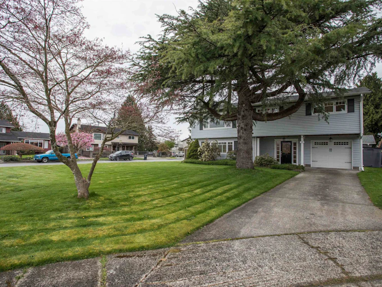 10811 Seahurst Place, Richmond, BC, V7A 3Z7 - 2