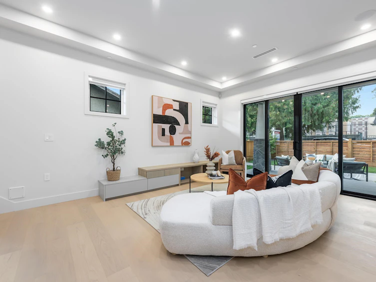 1-2136 E 10 Avenue, Vancouver, BC, V5N 1Y1 - 5
