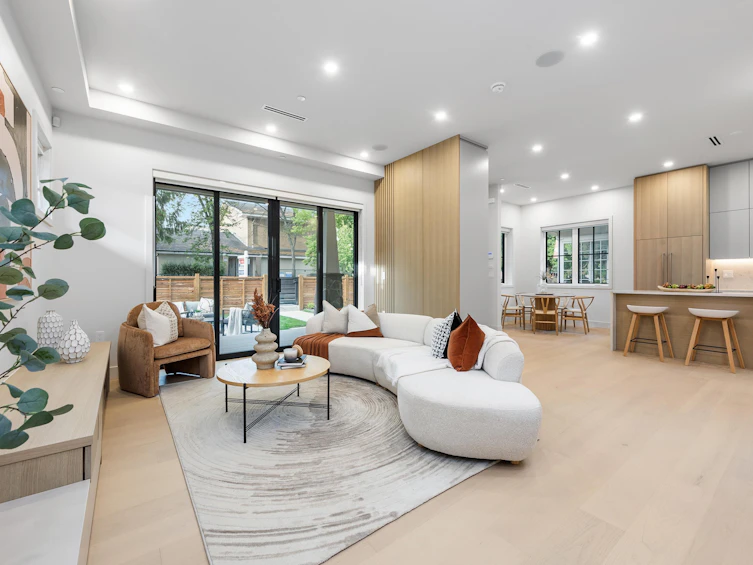 1-2136 E 10 Avenue, Vancouver, BC, V5N 1Y1 - 4