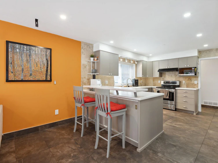 1501 Ostler Court, North Vancouver, BC, V7G 2P1 - 17