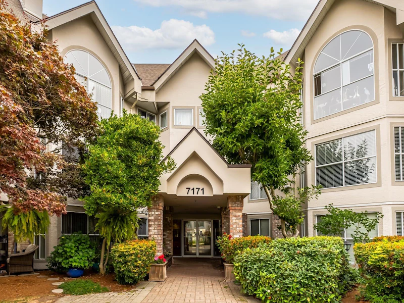 120 - 7171 121st Street, Surrey BC V3W 1G9