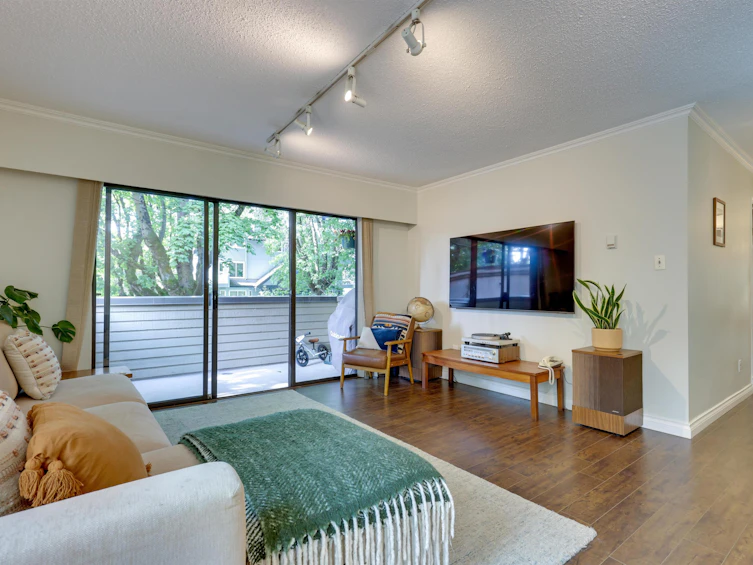204-1424 Walnut Street, Vancouver, BC, V6J 3R3 - 3