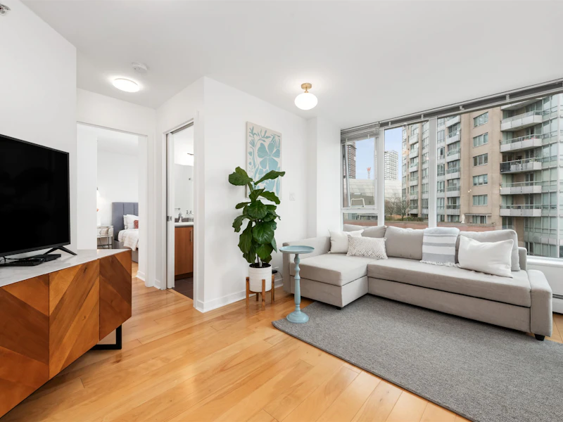 707 - 58 Keefer Place, Vancouver BC V6B 0B8
