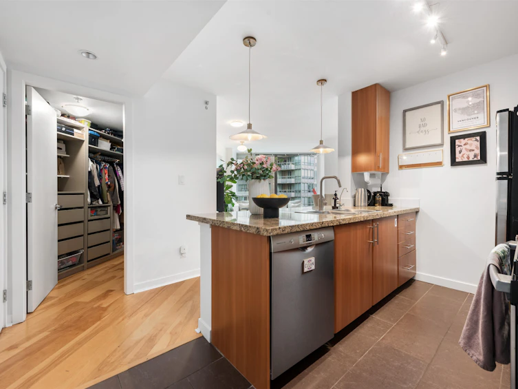 707-58 Keefer Place, Vancouver, BC, V6B 0B8 - 8