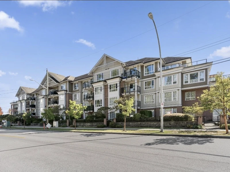 403 - 14960 102a Avenue, Surrey BC V3R 6A3