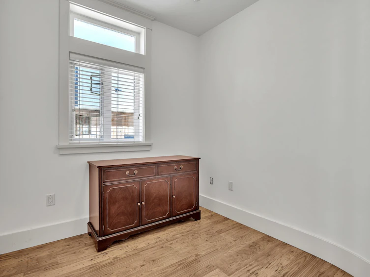 188 W 16th Avenue, Vancouver, BC, V5Y 1Y7 - 11