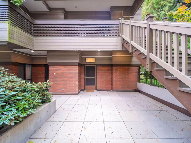 201-444 W 49th Avenue, Vancouver, BC, V5Y 3V4 - 4