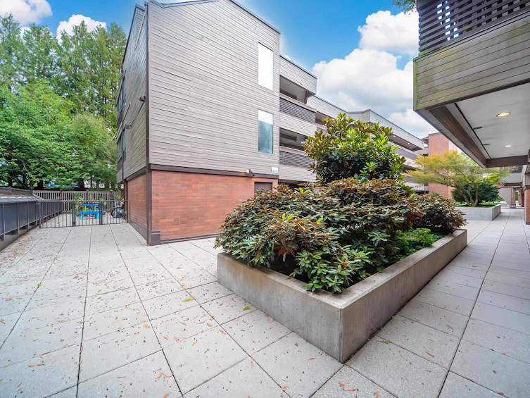 201-444 W 49th Avenue, Vancouver, BC, V5Y 3V4 - 25