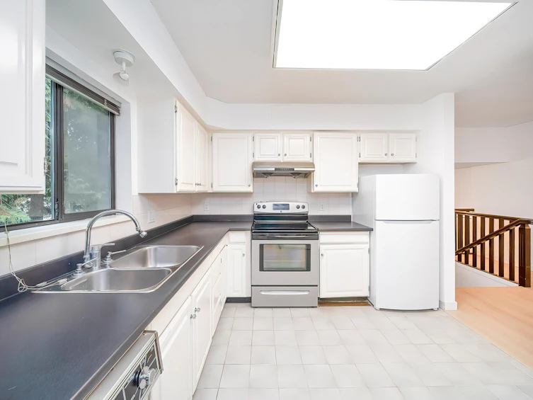 201-444 W 49th Avenue, Vancouver, BC, V5Y 3V4 - 16