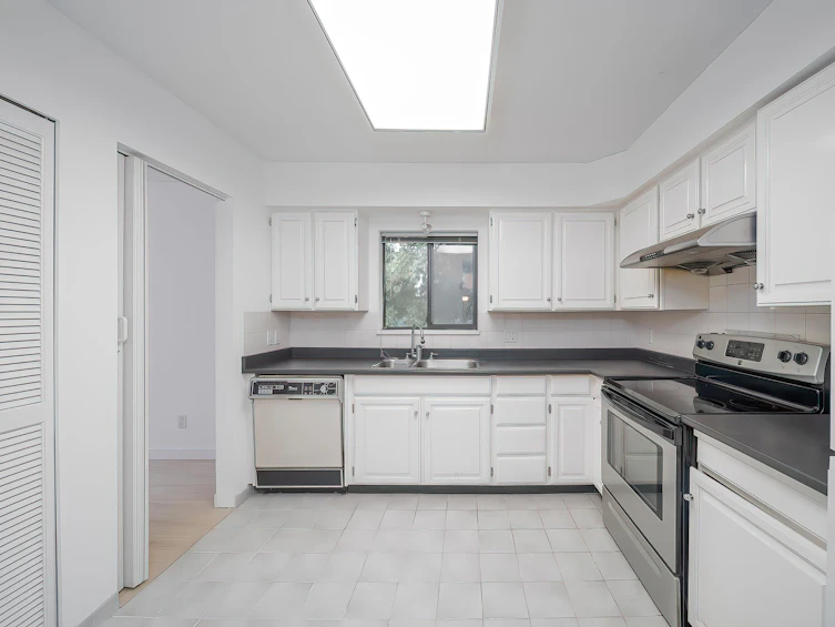 201-444 W 49th Avenue, Vancouver, BC, V5Y 3V4 - 14
