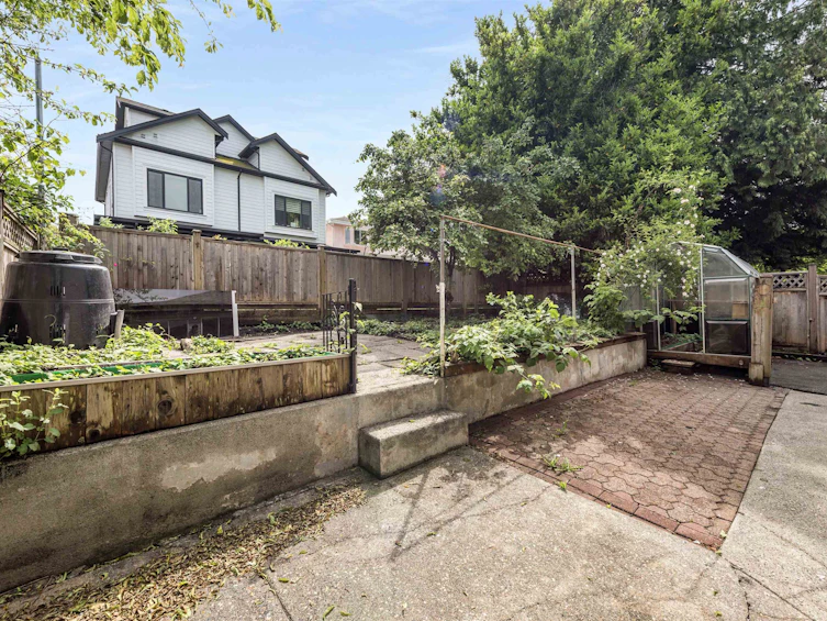 2062 E 35th Avenue, Vancouver, BC, V5P 1B9 - 28