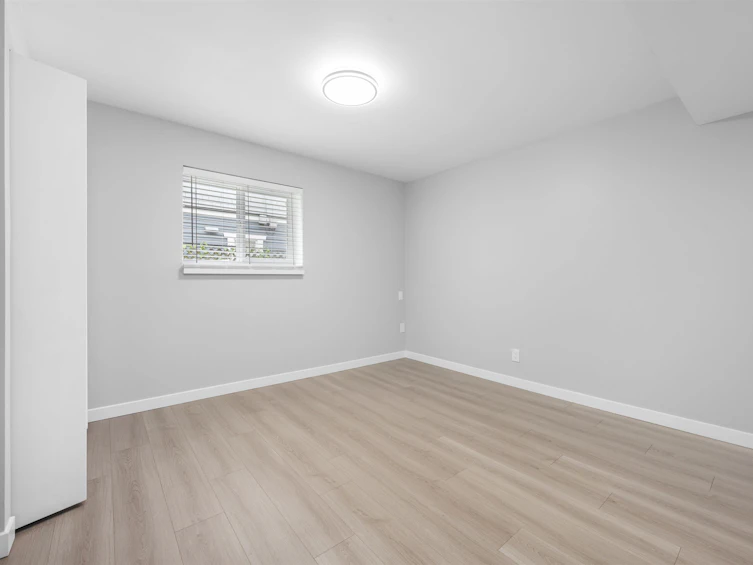 2062 E 35th Avenue, Vancouver, BC, V5P 1B9 - 23