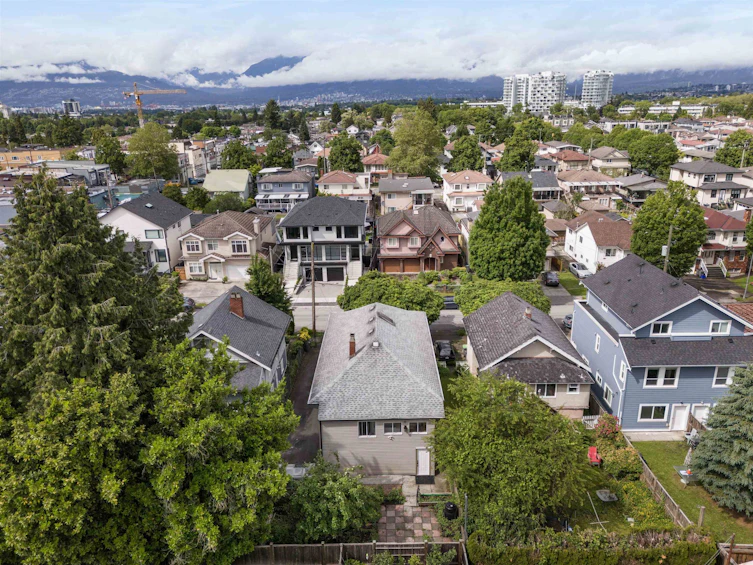 2062 E 35th Avenue, Vancouver, BC, V5P 1B9 - 34