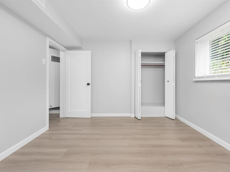 2062 E 35th Avenue, Vancouver, BC, V5P 1B9 - 24