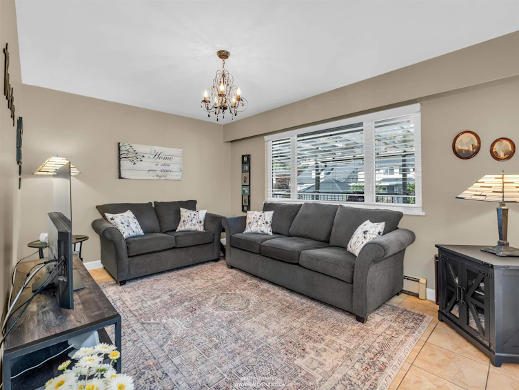 51 Gilmore Avenue, Burnaby, BC, V5C 4P4 - 12