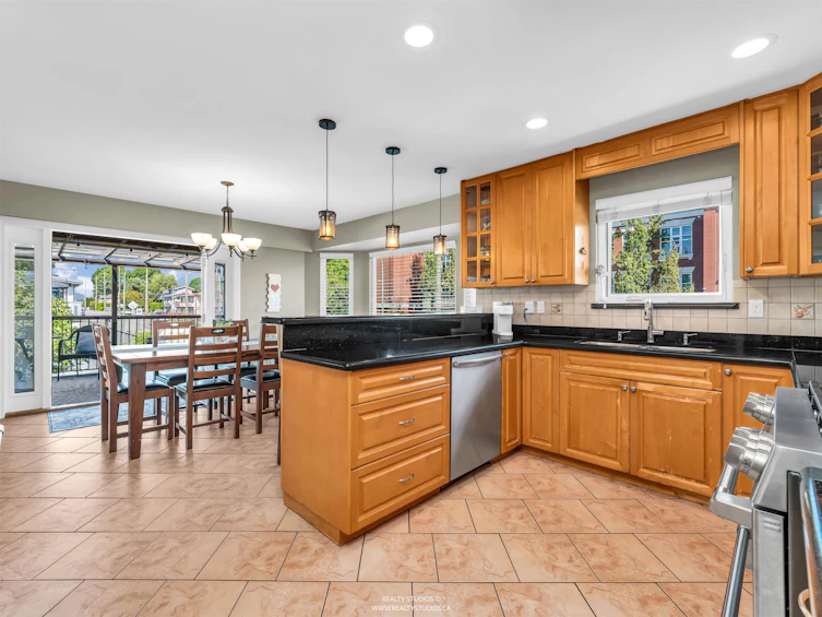51 Gilmore Avenue, Burnaby, BC, V5C 4P4 - 17