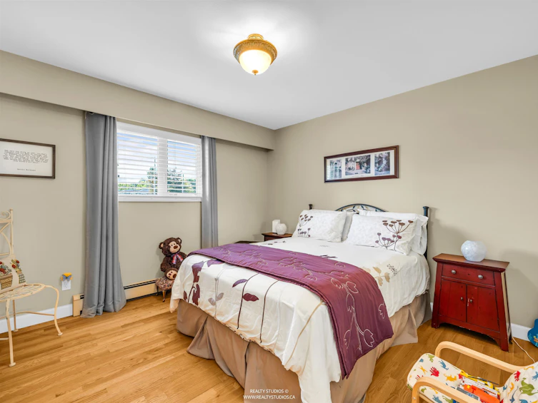 51 Gilmore Avenue, Burnaby, BC, V5C 4P4 - 10