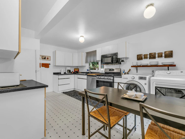 1372 Ottawa Avenue, West Vancouver, BC, V7T 2H5 - 13