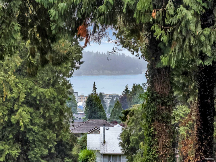 1372 Ottawa Avenue, West Vancouver, BC, V7T 2H5 - 2