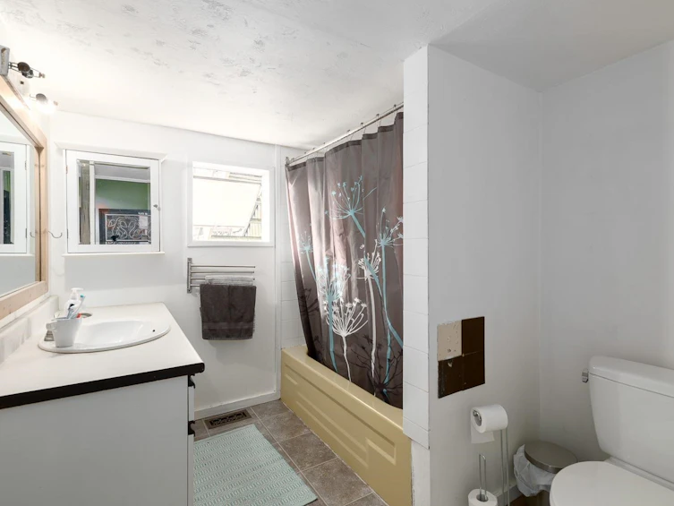 928 E 17th Avenue, Vancouver, BC, V5V 1C2 - 13