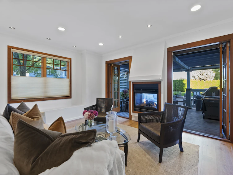 575 E 17th Street, North Vancouver, BC, V7L 2W4 - 4