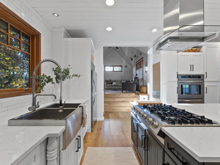 575 E 17th Street, North Vancouver, BC, V7L 2W4 - 11