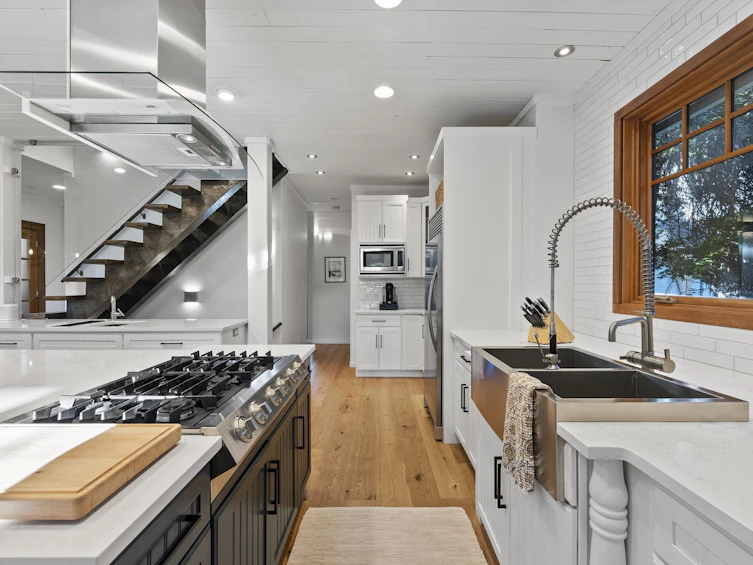 575 E 17th Street, North Vancouver, BC, V7L 2W4 - 13
