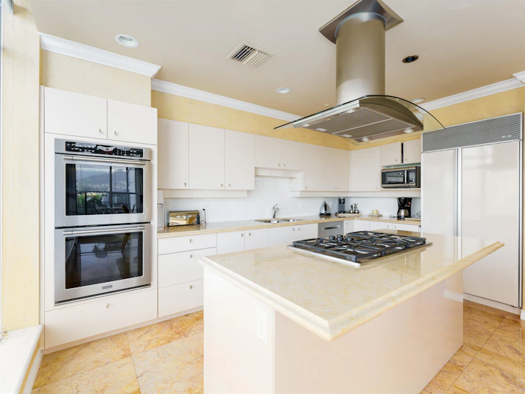 PH3-1790 Bayshore Drive, Vancouver, BC, V6G 3G5 - 9
