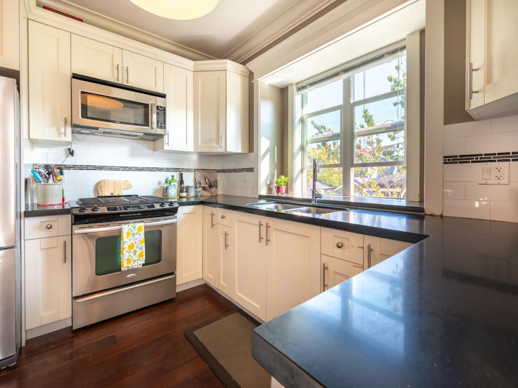 1368 E 13th Avenue, Vancouver, BC, V5N 2B6 - 4
